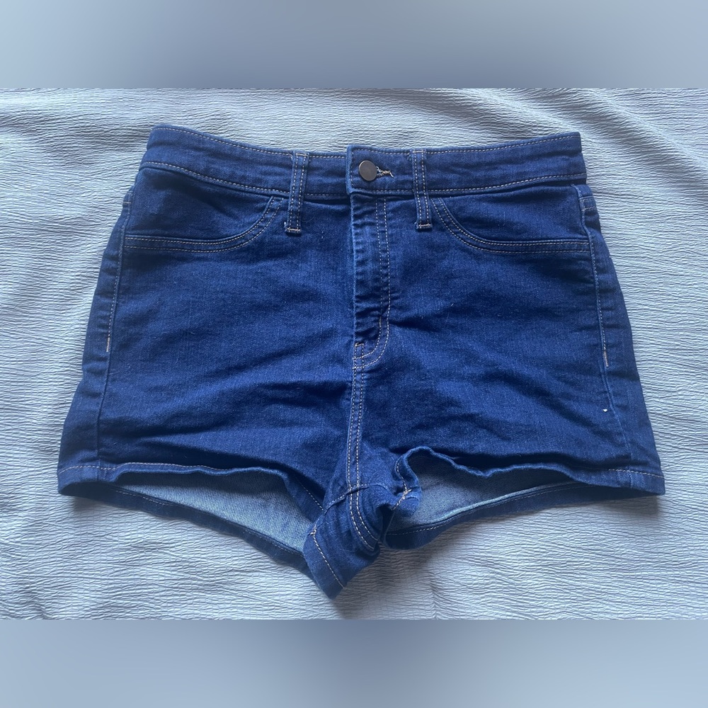 Wild Fable mid rise dark denim shorts. Size: 10